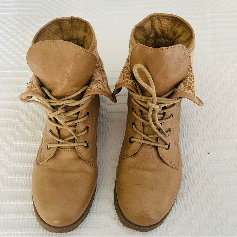 2 in 1 Light brown Ankle Boots with lace